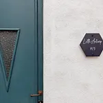 Little Antwerp Holiday Home