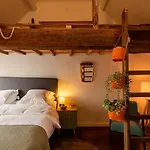Little Antwerp Holiday Home